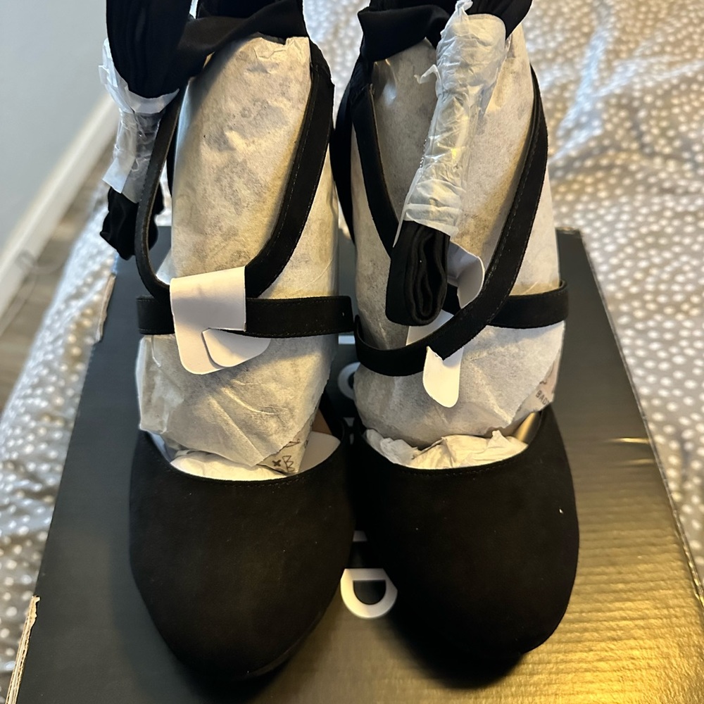 NWT - Torrid - Black Lace Up Suede Wedge - Size 8